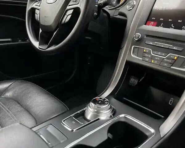 Сірий Форд Фьюжен, об'ємом двигуна 2.49 л та пробігом 123 тис. км за 13600 $, фото 16 на Automoto.ua