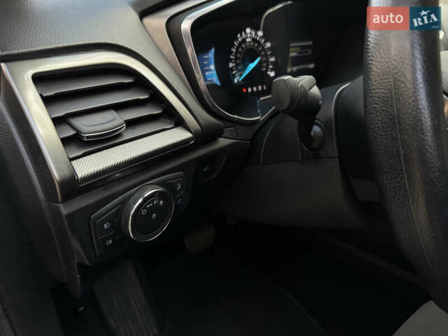 Сірий Форд Фьюжен, об'ємом двигуна 2.49 л та пробігом 260 тис. км за 10000 $, фото 13 на Automoto.ua