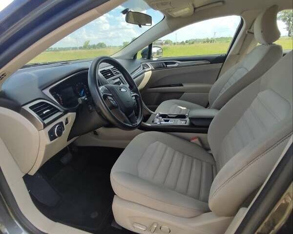 Форд Фьюжн 2016 в Ивано-Франковске на Automoto.ua Серый Форд Фьюжн, объемом двигателя 2.49 л и пробегом 167 тыс. км за 12000 $, фото 6 на Automoto.ua