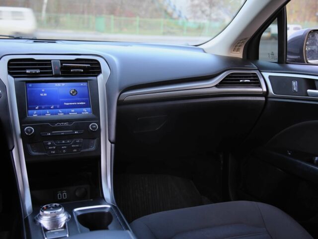 Серый Форд Фьюжн, объемом двигателя 2.5 л и пробегом 168 тыс. км за 10700 $, фото 11 на Automoto.ua