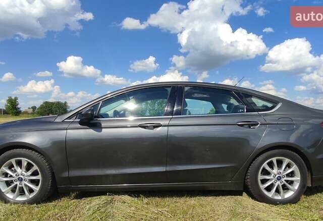 Форд Фьюжн 2016 в Ивано-Франковске на Automoto.ua Серый Форд Фьюжн, объемом двигателя 2.49 л и пробегом 167 тыс. км за 12000 $, фото 5 на Automoto.ua