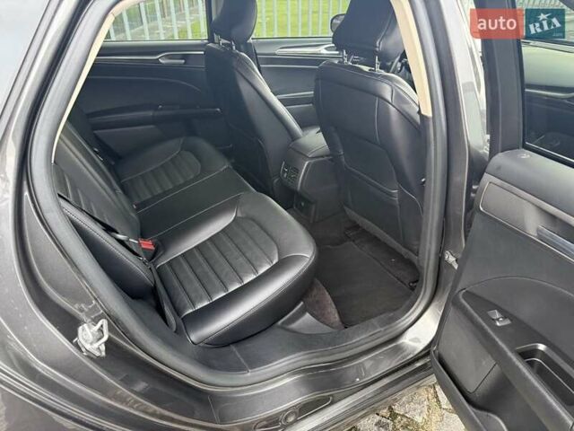 Сірий Форд Фьюжен, об'ємом двигуна 2 л та пробігом 174 тис. км за 14500 $, фото 34 на Automoto.ua