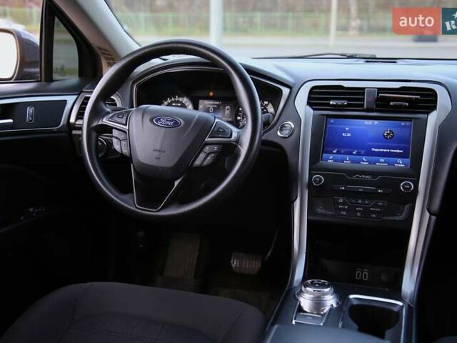 Серый Форд Фьюжн, объемом двигателя 2.49 л и пробегом 168 тыс. км за 10700 $, фото 9 на Automoto.ua