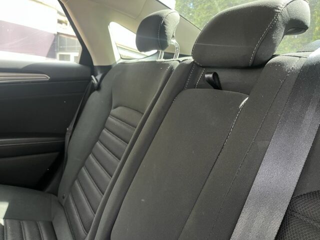 Сірий Форд Фьюжен, об'ємом двигуна 1.5 л та пробігом 107 тис. км за 10000 $, фото 20 на Automoto.ua