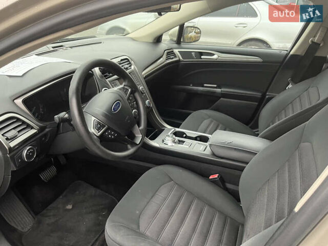 Сірий Форд Фьюжен, об'ємом двигуна 2.49 л та пробігом 144 тис. км за 10500 $, фото 12 на Automoto.ua