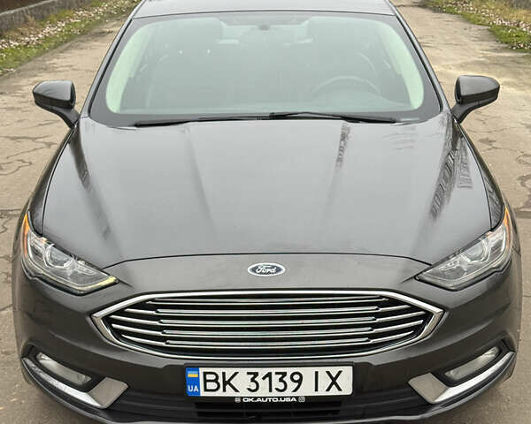 Серый Форд Фьюжн, объемом двигателя 2 л и пробегом 250 тыс. км за 10300 $, фото 1 на Automoto.ua