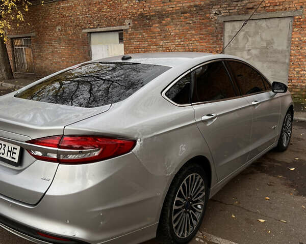 Серый Форд Фьюжн, объемом двигателя 2 л и пробегом 186 тыс. км за 12100 $, фото 21 на Automoto.ua