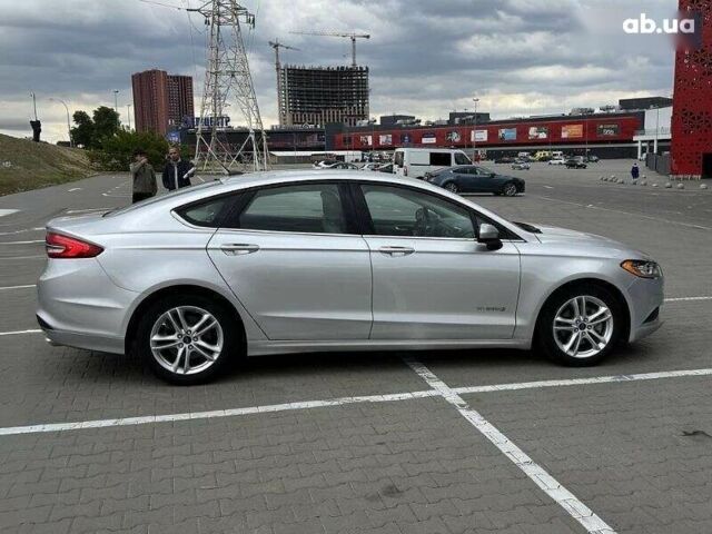 Сірий Форд Фьюжен, об'ємом двигуна 2 л та пробігом 207 тис. км за 13000 $, фото 6 на Automoto.ua