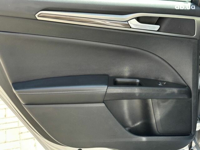 Форд Фьюжн 2017 в Одессе на Automoto.ua Серый Форд Фьюжн, объемом двигателя 2 л и пробегом 114 тыс. км за 15990 $, фото 17 на Automoto.ua