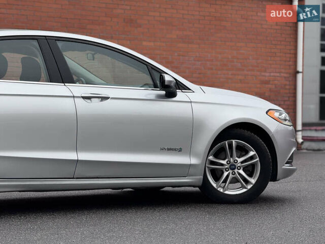 Серый Форд Фьюжн, объемом двигателя 2 л и пробегом 195 тыс. км за 12300 $, фото 11 на Automoto.ua