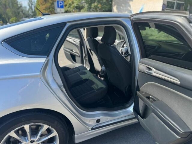 Сірий Форд Фьюжен, об'ємом двигуна 2 л та пробігом 226 тис. км за 13000 $, фото 14 на Automoto.ua