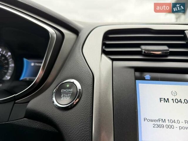 Форд Фьюжн 2017 в Киеве на Automoto.ua Серый Форд Фьюжн, объемом двигателя 2 л и пробегом 159 тыс. км за 12999 $, фото 22 на Automoto.ua