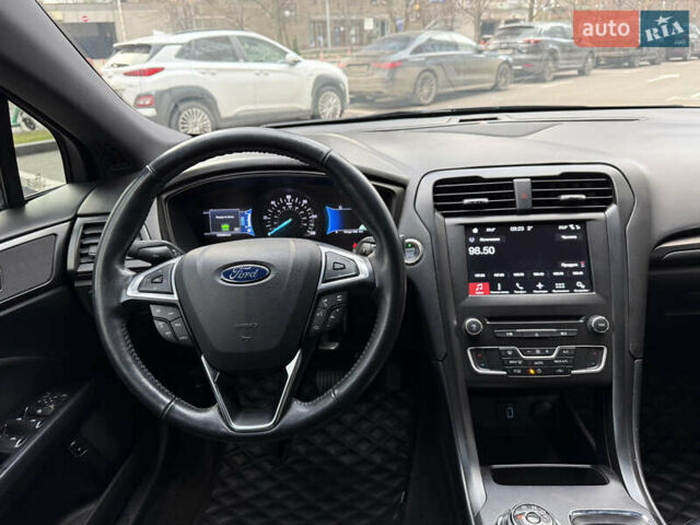 Серый Форд Фьюжн, объемом двигателя 2 л и пробегом 180 тыс. км за 14650 $, фото 17 на Automoto.ua
