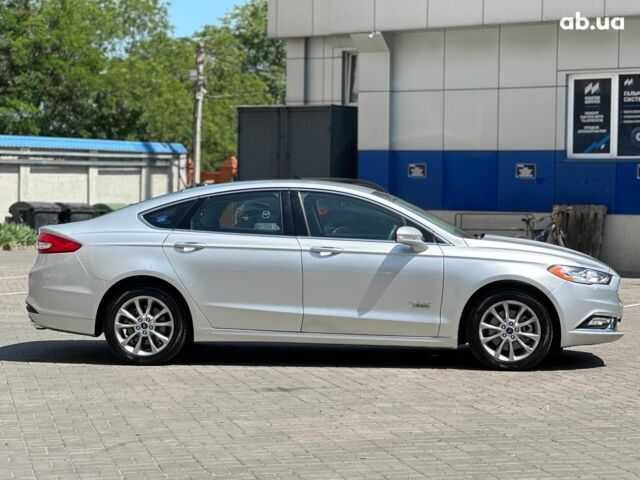 Форд Фьюжн 2017 в Одессе на Automoto.ua Серый Форд Фьюжн, объемом двигателя 2 л и пробегом 114 тыс. км за 15990 $, фото 3 на Automoto.ua