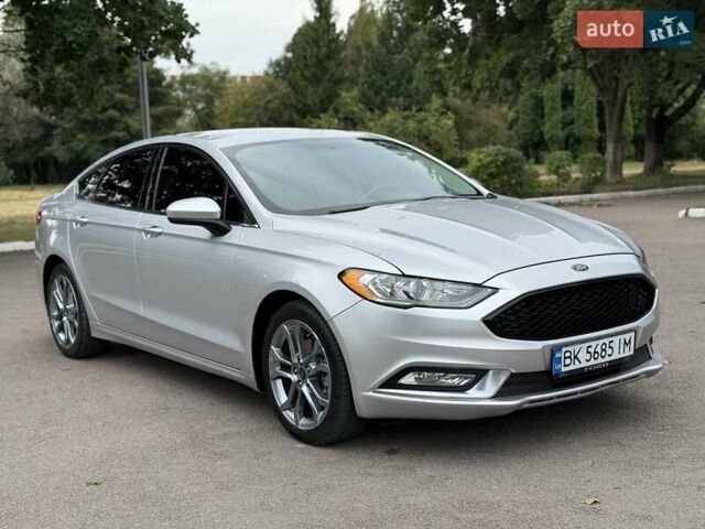 Сірий Форд Фьюжен, об'ємом двигуна 1.5 л та пробігом 198 тис. км за 9500 $, фото 12 на Automoto.ua