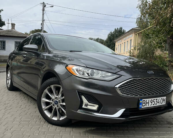 Форд Фьюжн 2017 в Измаиле на Automoto.ua Серый Форд Фьюжн, объемом двигателя 1.5 л и пробегом 131 тыс. км за 10000 $, фото 11 на Automoto.ua