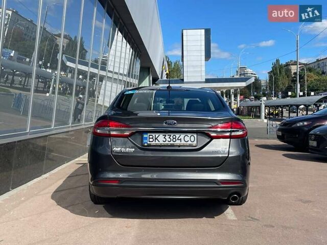 Форд Фьюжен 2017 у Києві на Automoto.ua Сірий Форд Фьюжен, об'ємом двигуна 2 л та пробігом 186 тис. км за 12900 $, фото 5 на Automoto.ua