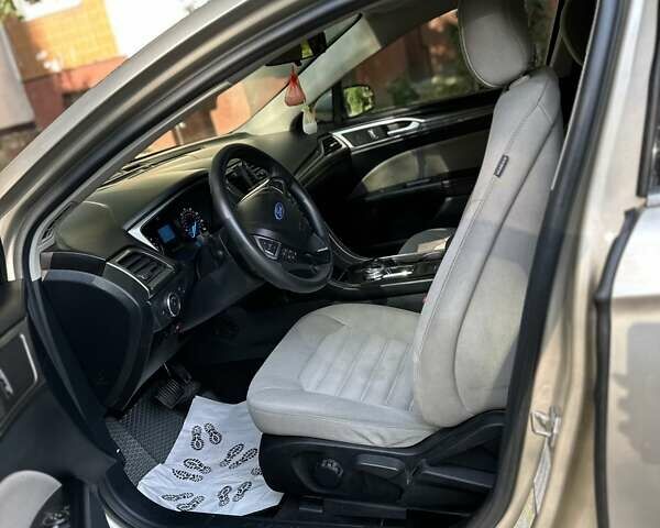 Форд Фьюжн 2017 в Львове на Automoto.ua Серый Форд Фьюжн, объемом двигателя 2.5 л и пробегом 155 тыс. км за 11500 $, фото 25 на Automoto.ua