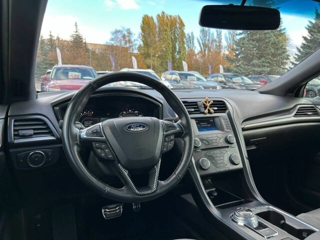 Форд Фьюжн 2017 в Кривом Роге на Automoto.ua Серый Форд Фьюжн, объемом двигателя 2.7 л и пробегом 95 тыс. км за 13500 $, фото 10 на Automoto.ua