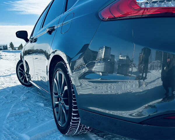 Сірий Форд Фьюжен, об'ємом двигуна 2.49 л та пробігом 138 тис. км за 9000 $, фото 3 на Automoto.ua