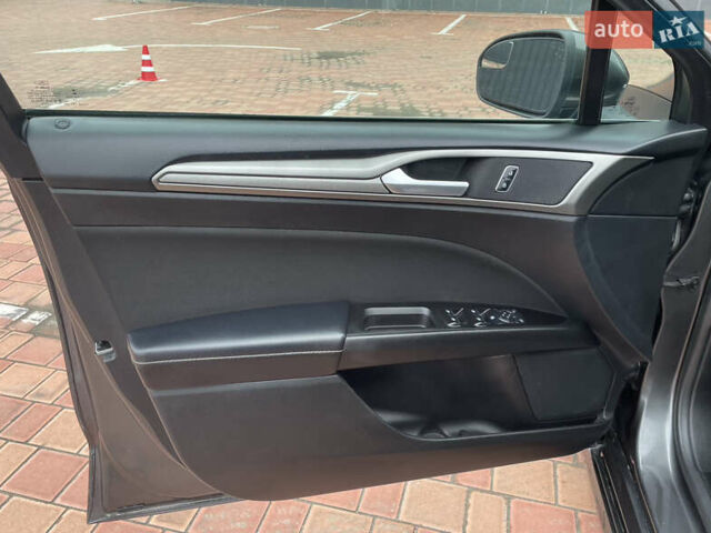 Серый Форд Фьюжн, объемом двигателя 2.49 л и пробегом 119 тыс. км за 10400 $, фото 42 на Automoto.ua