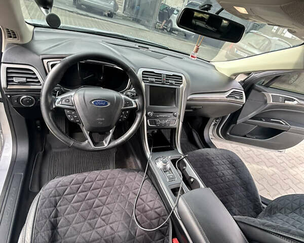 Серый Форд Фьюжн, объемом двигателя 2 л и пробегом 88 тыс. км за 14900 $, фото 6 на Automoto.ua