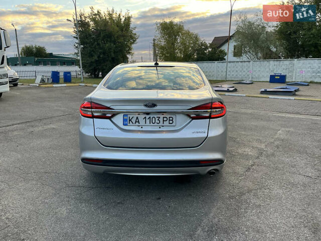 Сірий Форд Фьюжен, об'ємом двигуна 2 л та пробігом 123 тис. км за 14000 $, фото 11 на Automoto.ua