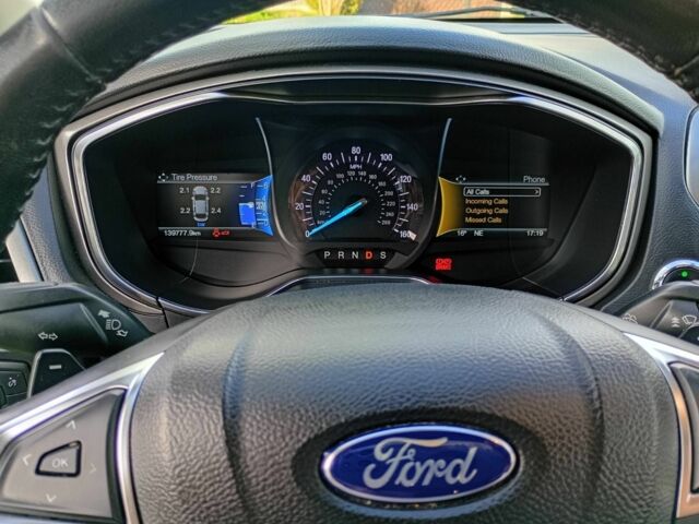 Сірий Форд Фьюжен, об'ємом двигуна 2 л та пробігом 139 тис. км за 13800 $, фото 3 на Automoto.ua