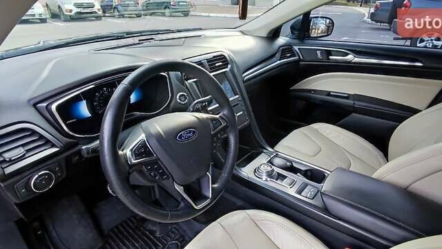 Сірий Форд Фьюжен, об'ємом двигуна 2 л та пробігом 230 тис. км за 14900 $, фото 1 на Automoto.ua