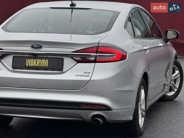 Серый Форд Фьюжн, объемом двигателя 2 л и пробегом 195 тыс. км за 12300 $, фото 13 на Automoto.ua