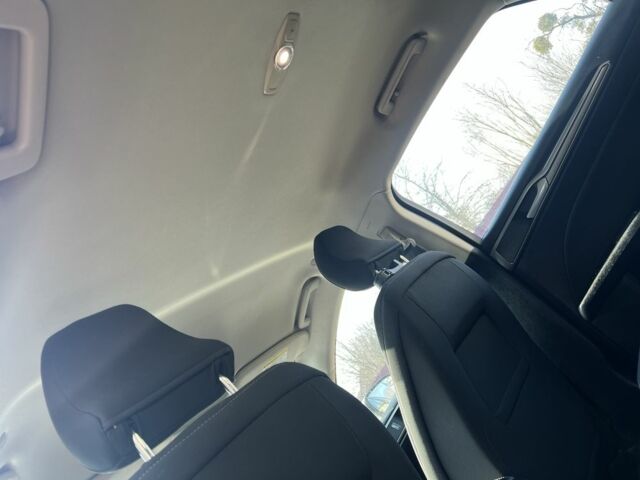 Серый Форд Фьюжн, объемом двигателя 2 л и пробегом 207 тыс. км за 13000 $, фото 7 на Automoto.ua