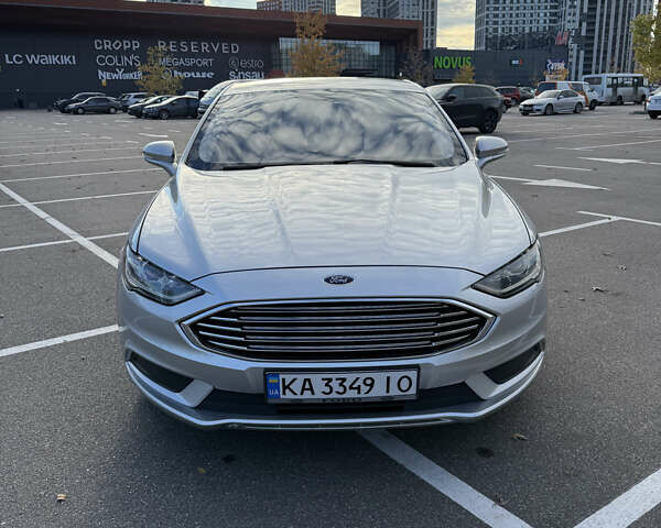 Серый Форд Фьюжн, объемом двигателя 2.5 л и пробегом 179 тыс. км за 10500 $, фото 1 на Automoto.ua