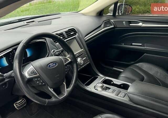 Форд Фьюжн 2017 в Львове на Automoto.ua Серый Форд Фьюжн, объемом двигателя 2 л и пробегом 147 тыс. км за 15999 $, фото 22 на Automoto.ua