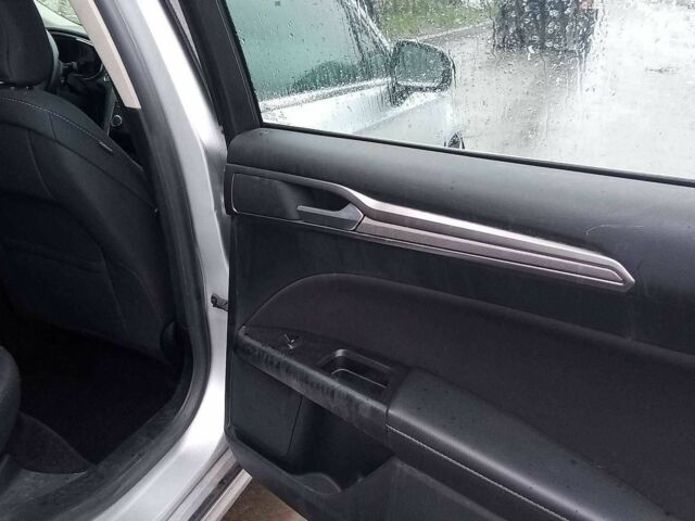 Сірий Форд Фьюжен, об'ємом двигуна 2 л та пробігом 162 тис. км за 9800 $, фото 11 на Automoto.ua