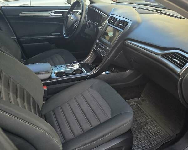 Сірий Форд Фьюжен, об'ємом двигуна 2 л та пробігом 108 тис. км за 16500 $, фото 6 на Automoto.ua