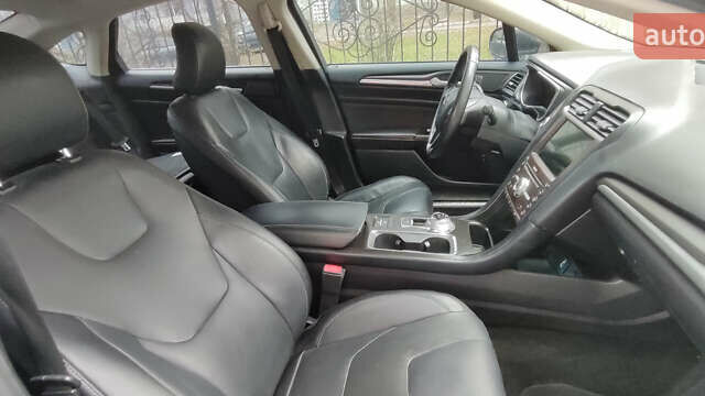 Серый Форд Фьюжн, объемом двигателя 2 л и пробегом 316 тыс. км за 12800 $, фото 10 на Automoto.ua