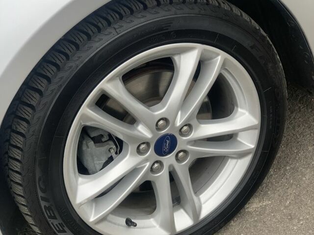 Серый Форд Фьюжн, объемом двигателя 2 л и пробегом 170 тыс. км за 15999 $, фото 5 на Automoto.ua