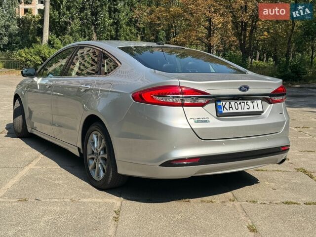 Серый Форд Фьюжн, объемом двигателя 2 л и пробегом 195 тыс. км за 14500 $, фото 12 на Automoto.ua