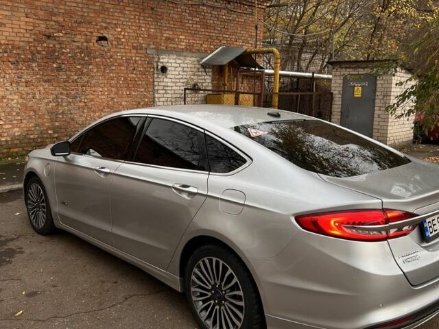 Серый Форд Фьюжн, объемом двигателя 2 л и пробегом 188 тыс. км за 12100 $, фото 3 на Automoto.ua