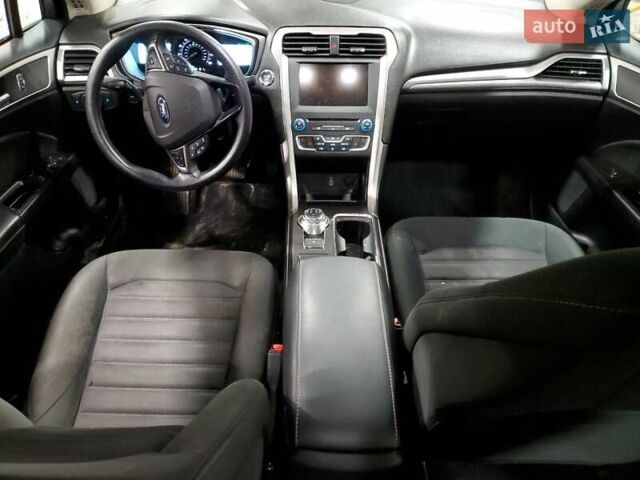 Серый Форд Фьюжн, объемом двигателя 2.5 л и пробегом 82 тыс. км за 2400 $, фото 7 на Automoto.ua