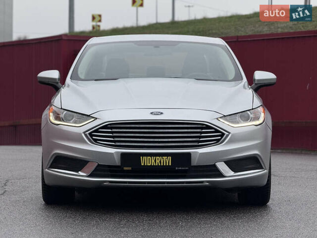 Серый Форд Фьюжн, объемом двигателя 2 л и пробегом 195 тыс. км за 12300 $, фото 2 на Automoto.ua