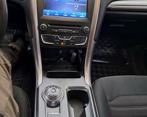 Серый Форд Фьюжн, объемом двигателя 2.49 л и пробегом 116 тыс. км за 12400 $, фото 12 на Automoto.ua