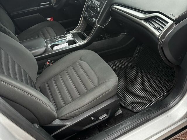 Сірий Форд Фьюжен, об'ємом двигуна 2 л та пробігом 184 тис. км за 13500 $, фото 9 на Automoto.ua