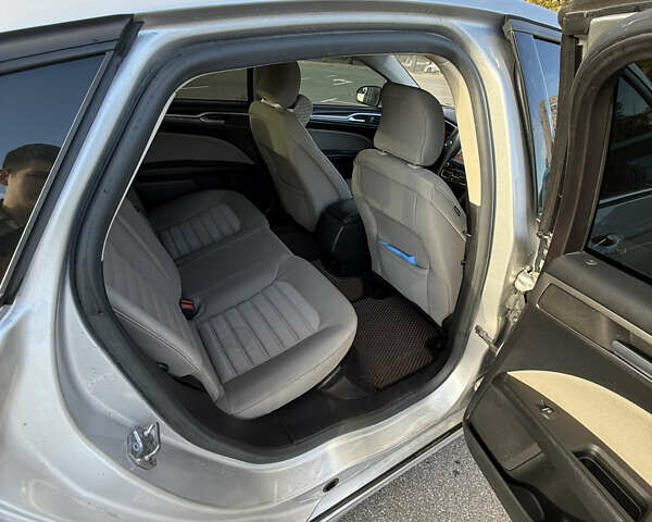 Серый Форд Фьюжн, объемом двигателя 2.5 л и пробегом 179 тыс. км за 10500 $, фото 20 на Automoto.ua