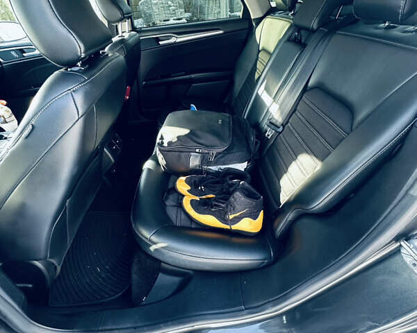 Сірий Форд Фьюжен, об'ємом двигуна 2.49 л та пробігом 138 тис. км за 9000 $, фото 12 на Automoto.ua