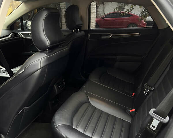 Серый Форд Фьюжн, объемом двигателя 2 л и пробегом 186 тыс. км за 12100 $, фото 16 на Automoto.ua