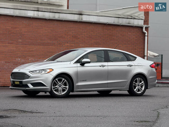 Серый Форд Фьюжн, объемом двигателя 2 л и пробегом 195 тыс. км за 12300 $, фото 6 на Automoto.ua