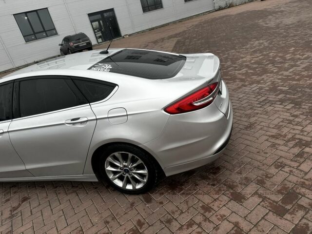 Сірий Форд Фьюжен, об'ємом двигуна 2 л та пробігом 184 тис. км за 13500 $, фото 3 на Automoto.ua