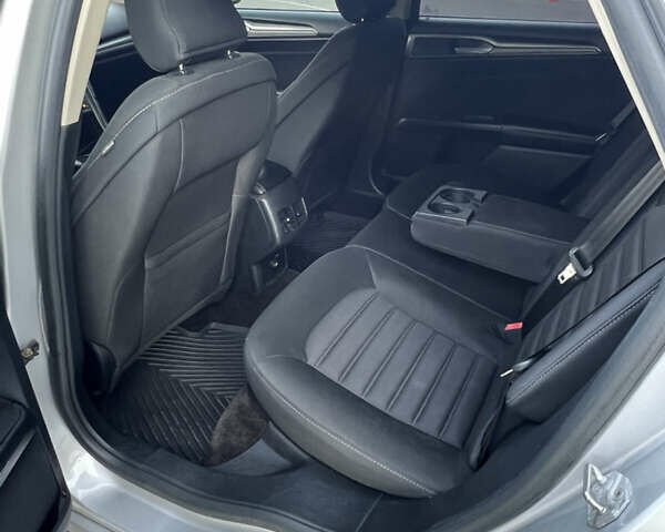 Сірий Форд Фьюжен, об'ємом двигуна 2 л та пробігом 173 тис. км за 16500 $, фото 34 на Automoto.ua