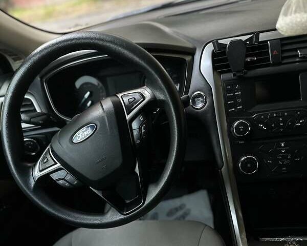 Форд Фьюжн 2017 в Львове на Automoto.ua Серый Форд Фьюжн, объемом двигателя 2.5 л и пробегом 155 тыс. км за 11500 $, фото 28 на Automoto.ua